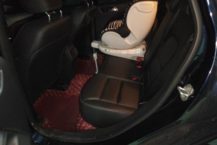 Used Mercedes-Benz B-Class 2017 B 200 Sport Edition Left Rear Seat