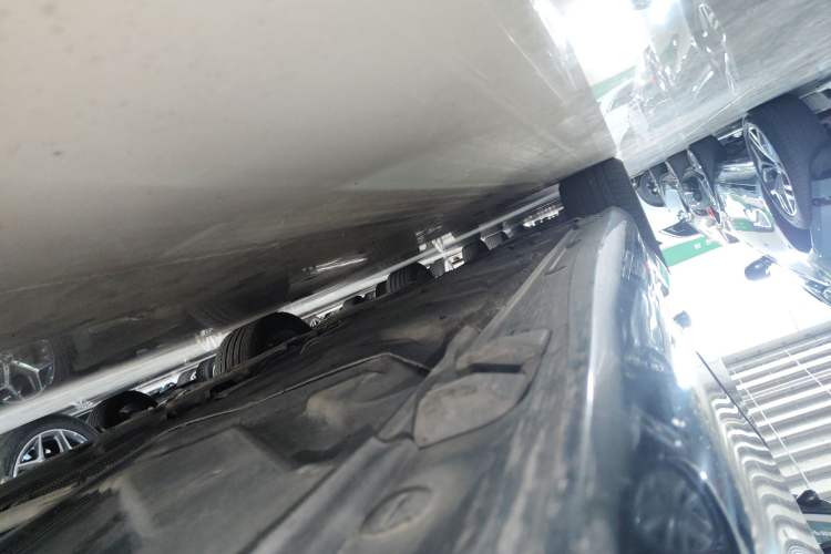 Used Mercedes-Benz B-Class 2017 B 200 Fashion Model Left Side Sill