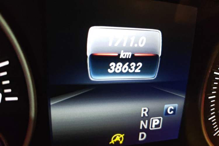 Used Mercedes-Benz B-Class 2017 B 200 Luxury Model Odometer Close Up
