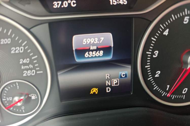 Used Mercedes-Benz B-Class 2017 B 200 Fashion Model Odometer Close Up