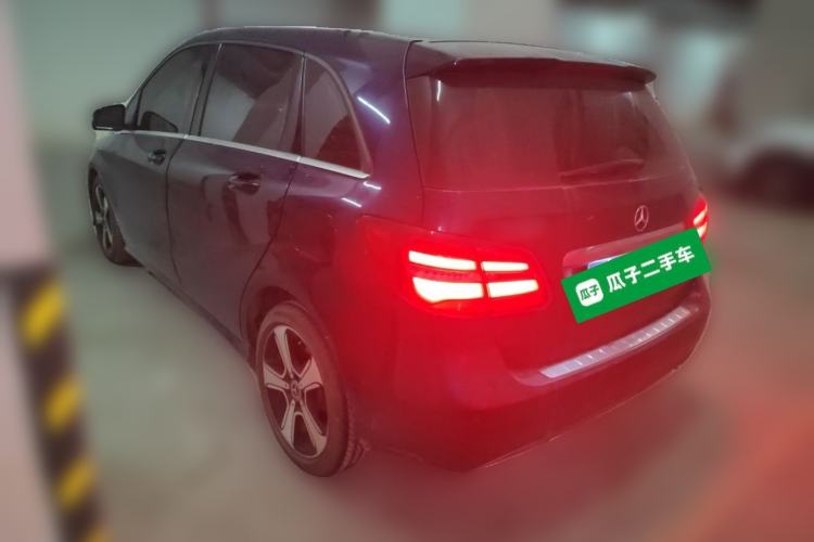 Used Mercedes-Benz B-Class 2017 B 200 Fashion Model Rear Left 45 Deg