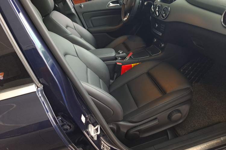 Used Mercedes-Benz B-Class 2017 B 200 Sport Edition Right Front Seat