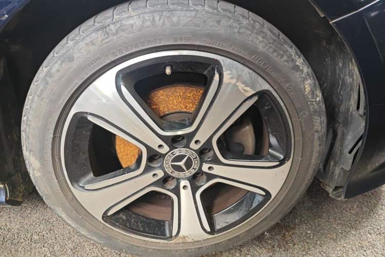 Used Mercedes-Benz B-Class 2017 B 200 Fashion Model Right Front Wheel Hub