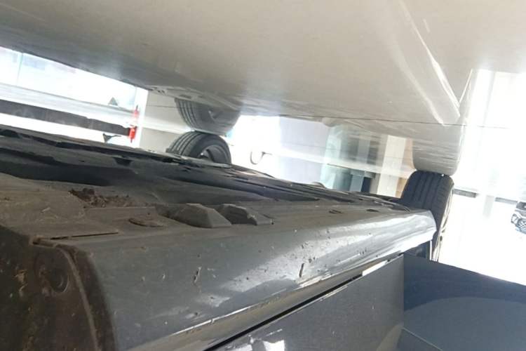 Used Mercedes-Benz B-Class 2017 B 200 Sport Edition Right Side Sill