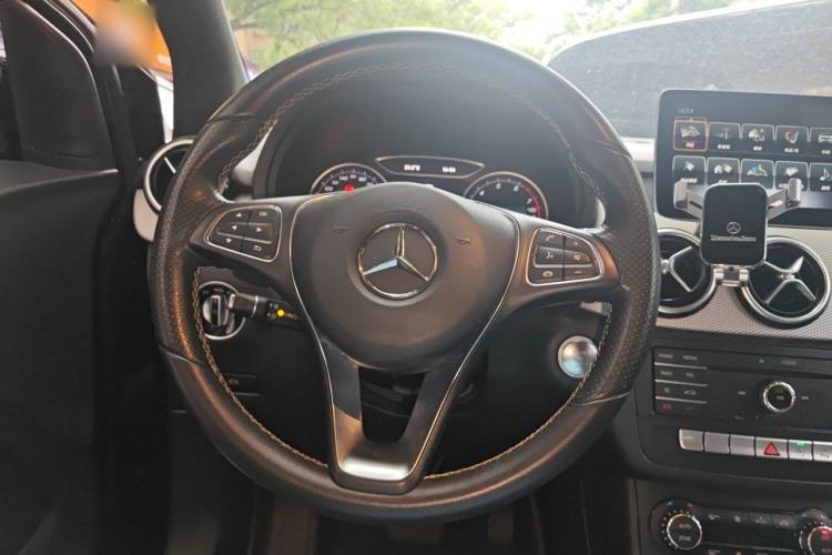 Used Mercedes-Benz B-Class 2017 B 200 Fashion Model Steering Wheel