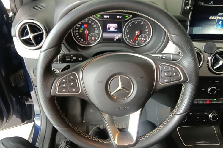 Used Mercedes-Benz B-Class 2017 B 200 Sport Edition Steering Wheel