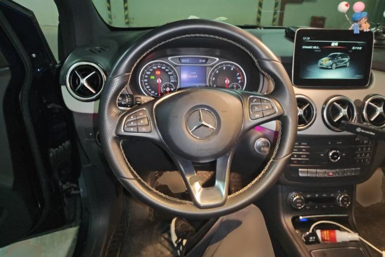 Used Mercedes-Benz B-Class 2017 B 200 Fashion Model Steering Wheel