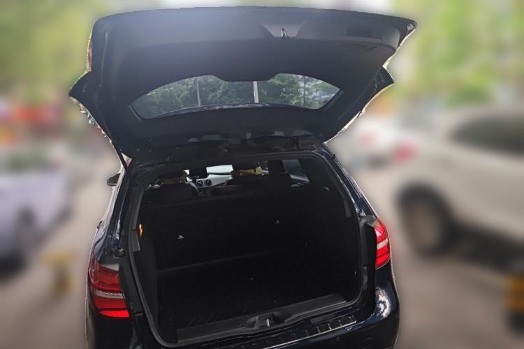 Used Mercedes-Benz B-Class 2017 B 200 Fashion Model Trunk