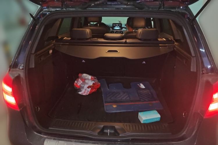 Used Mercedes-Benz B-Class 2017 B 200 Fashion Model Trunk