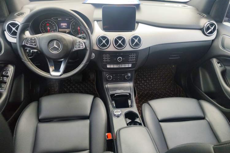 Used Mercedes-Benz B-Class 2017 B 200 Sport Edition Audio And AC Panel