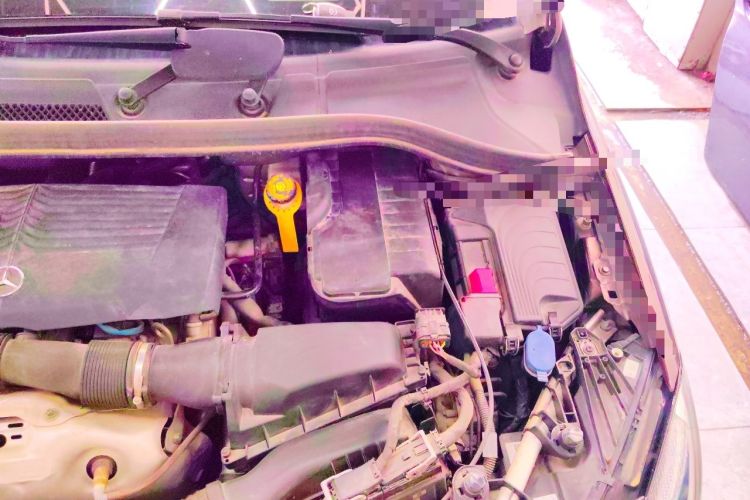 Used Mercedes-Benz B-Class 2017 B 200 Fashion Model Engine Bay Left
