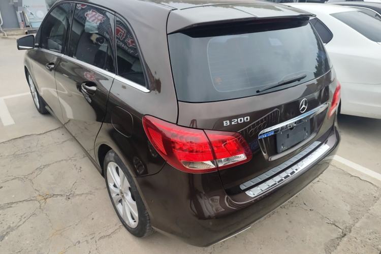 Used Mercedes-Benz B-Class 2017 B 200 Sport Edition Exterior 4