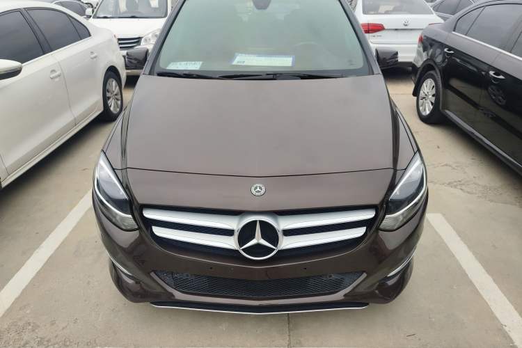 Used Mercedes-Benz B-Class 2017 B 200 Sport Edition Left Front Headlight