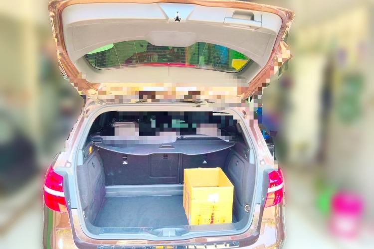 Used Mercedes-Benz B-Class 2017 B 200 Fashion Model Trunk