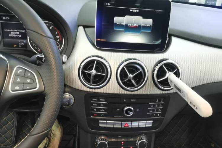 Used Mercedes-Benz B-Class 2017 B 200 Sport Edition Audio And AC Panel