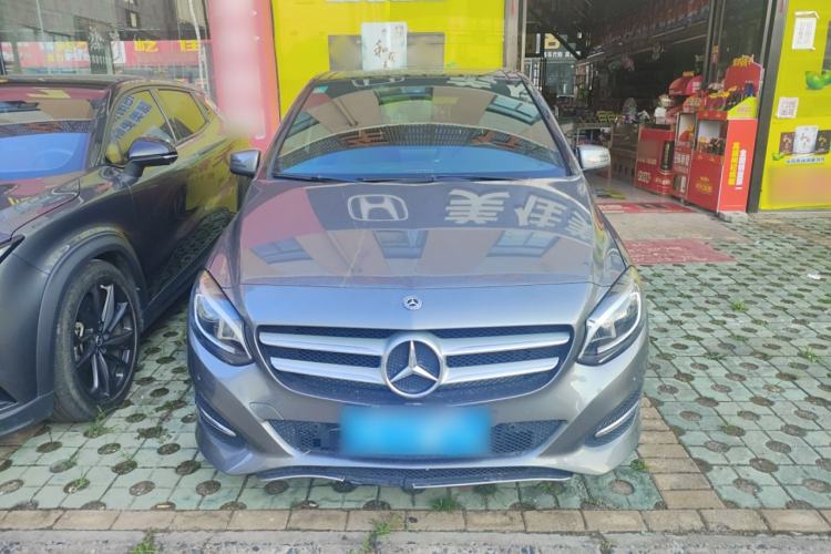 Used Mercedes-Benz B-Class 2017 B 200 Fashion Model Exterior 1