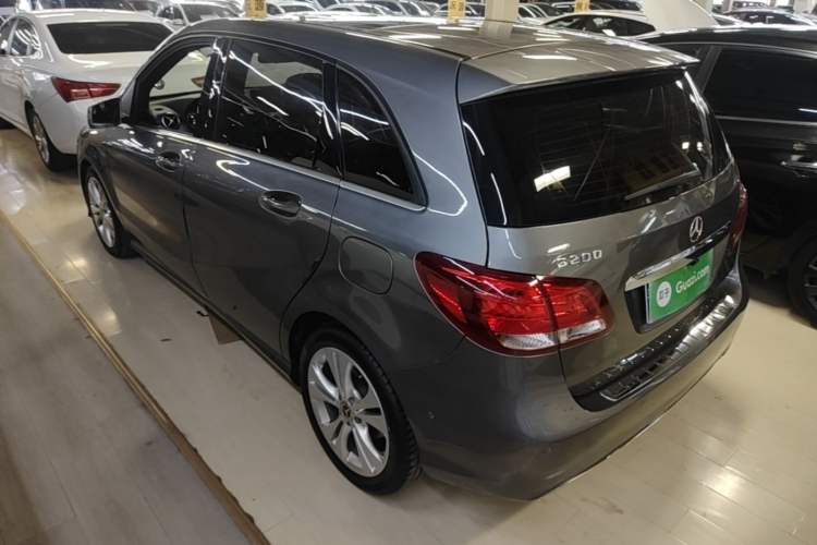 Used Mercedes-Benz B-Class 2017 B 200 Sport Edition Exterior 2