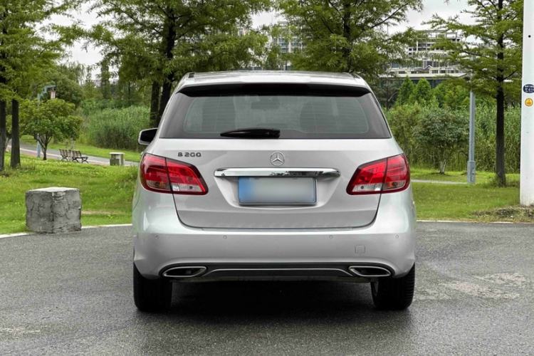 Used Mercedes-Benz B-Class 2017 B 200 Sport Edition Exterior 3