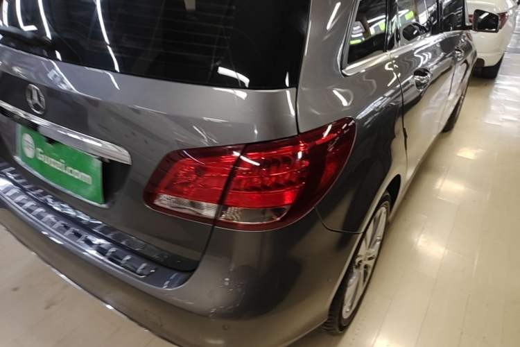Used Mercedes-Benz B-Class 2017 B 200 Sport Edition Exterior 3