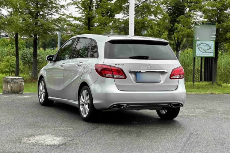 Used Mercedes-Benz B-Class 2017 B 200 Sport Edition Exterior 5