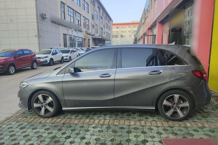 Used Mercedes-Benz B-Class 2017 B 200 Fashion Model Exterior 5