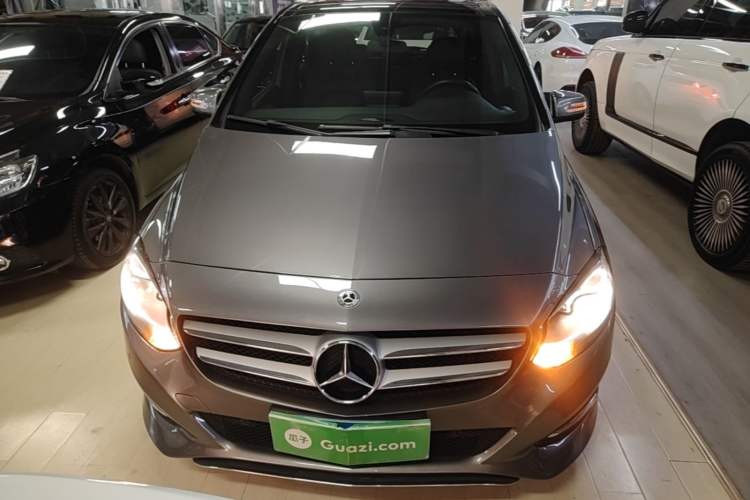 Used Mercedes-Benz B-Class 2017 B 200 Sport Edition Front