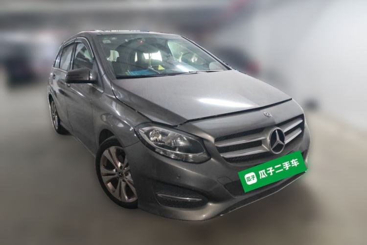Used Mercedes-Benz B-Class 2017 B 200 Sport Edition Front Right 45 Deg