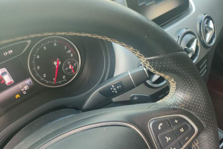 Used Mercedes-Benz B-Class 2017 B 200 Fashion Model Gear Lever