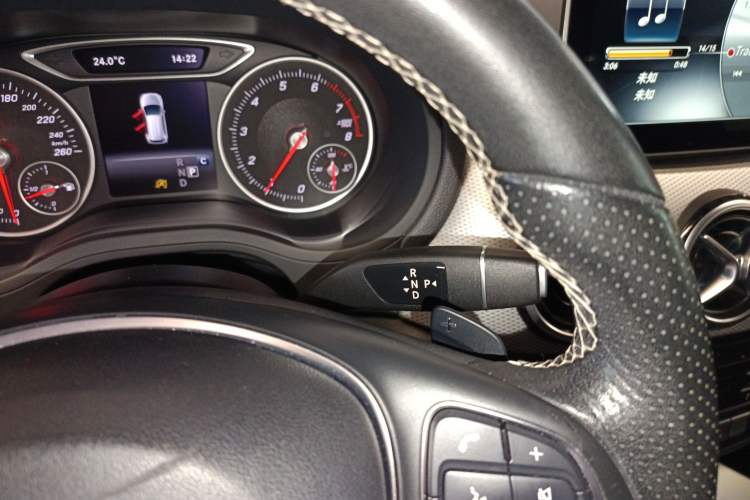 Used Mercedes-Benz B-Class 2017 B 200 Sport Edition Gear Lever