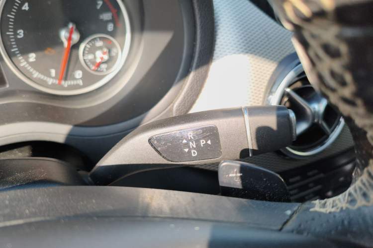 Used Mercedes-Benz B-Class 2017 B 200 Fashion Model Gear Lever