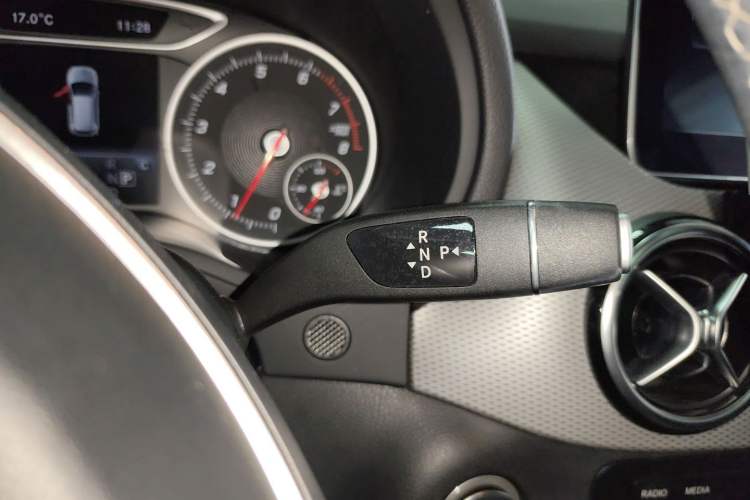 Used Mercedes-Benz B-Class 2017 B 200 Fashion Model Gear Lever