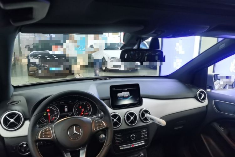 Used Mercedes-Benz B-Class 2017 B 200 Sport Edition Headliner