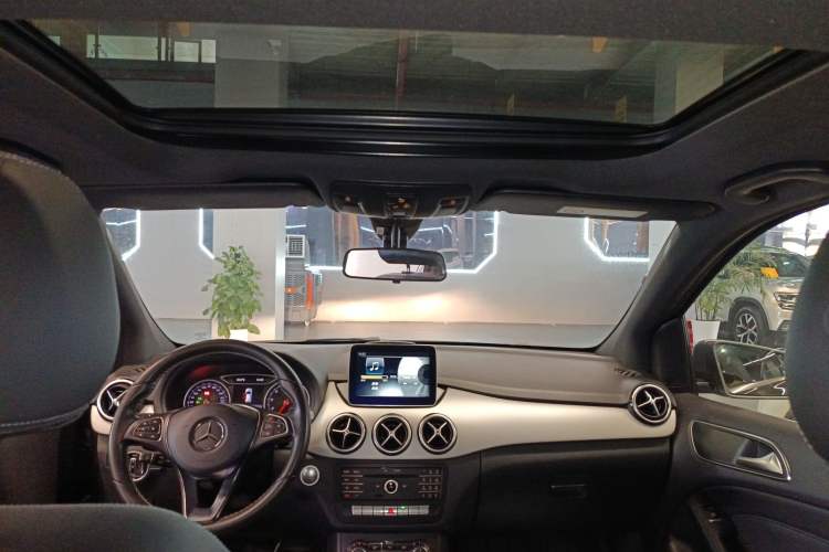 Used Mercedes-Benz B-Class 2017 B 200 Sport Edition Headliner