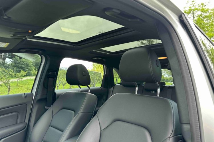 Used Mercedes-Benz B-Class 2017 B 200 Sport Edition Interior 1