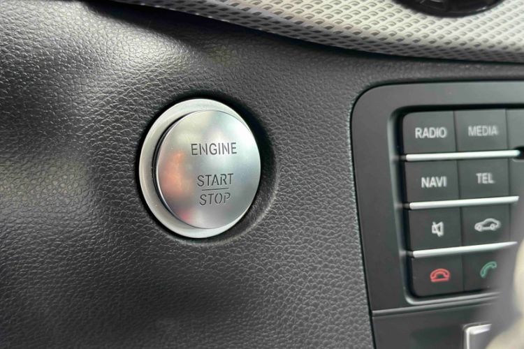 Used Mercedes-Benz B-Class 2017 B 200 Sport Edition Interior 7