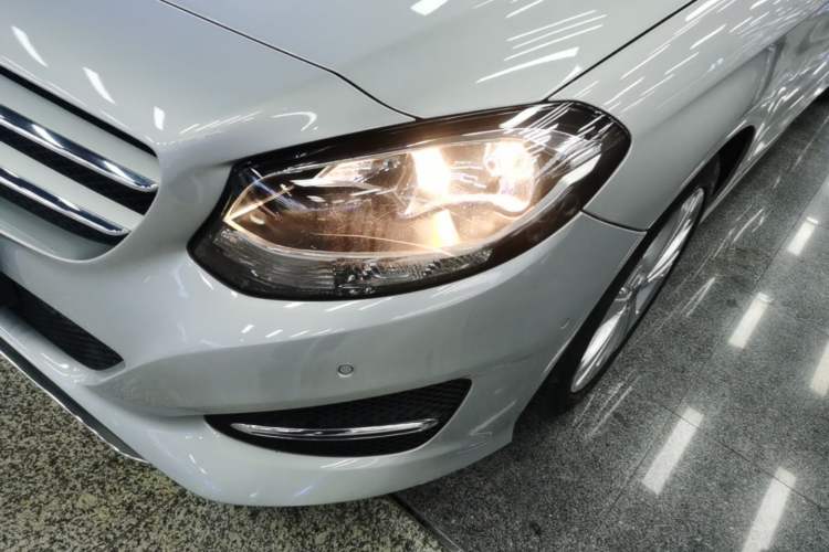 Used Mercedes-Benz B-Class 2017 B 200 Sport Edition Left Front Headlight