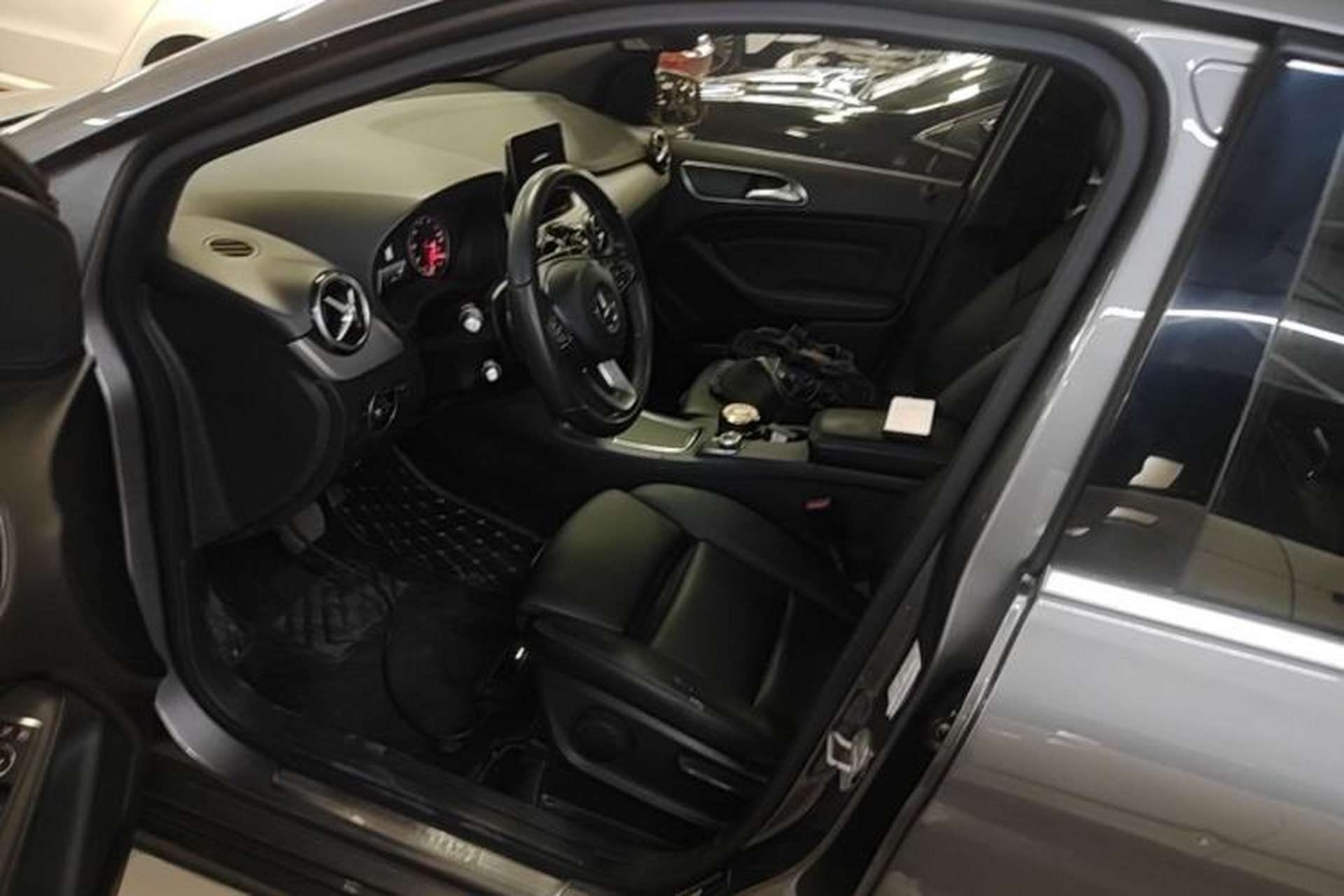 Used Mercedes-Benz B-Class 2017 B 200 Sport Edition Left Front Seat