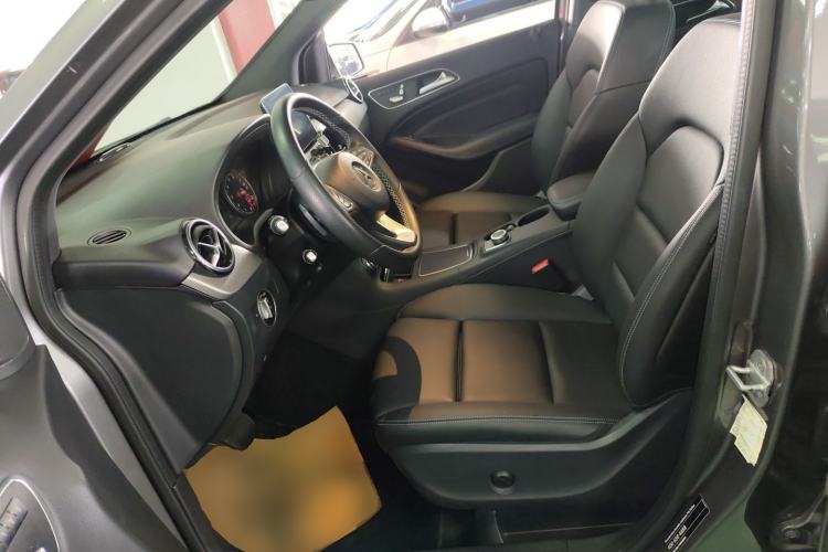 Used Mercedes-Benz B-Class 2017 B 200 Fashion Model Left Front Seat