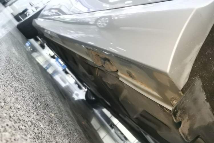 Used Mercedes-Benz B-Class 2017 B 200 Sport Edition Left Side Sill