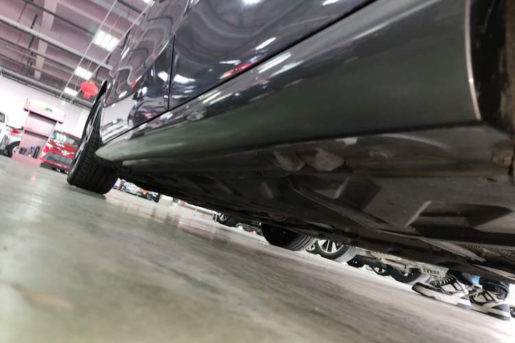 Used Mercedes-Benz B-Class 2017 B 200 Fashion Model Left Side Sill
