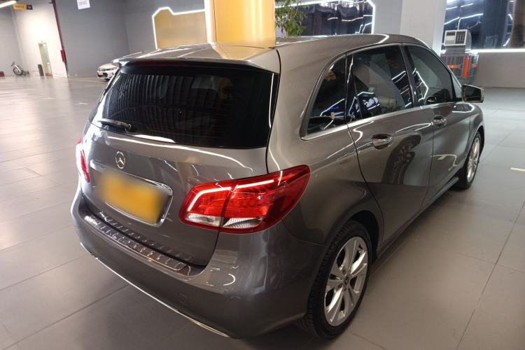 Used Mercedes-Benz B-Class 2017 B 200 Sport Edition Rear Right 45 Deg
