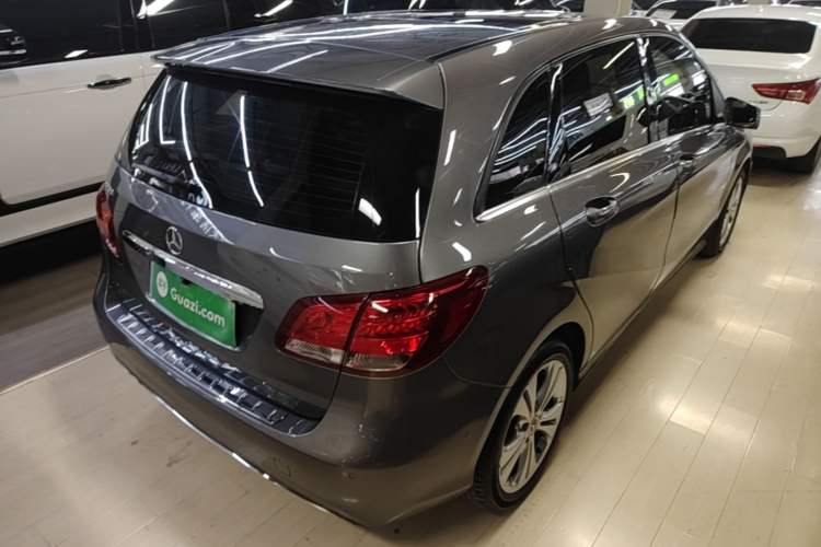 Used Mercedes-Benz B-Class 2017 B 200 Sport Edition Rear Right 45 Deg