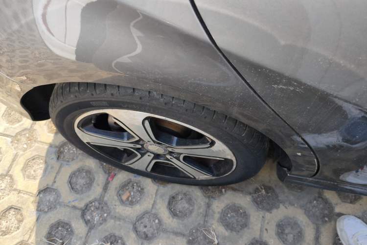 Used Mercedes-Benz B-Class 2017 B 200 Fashion Model Right Rear Wheel Hub