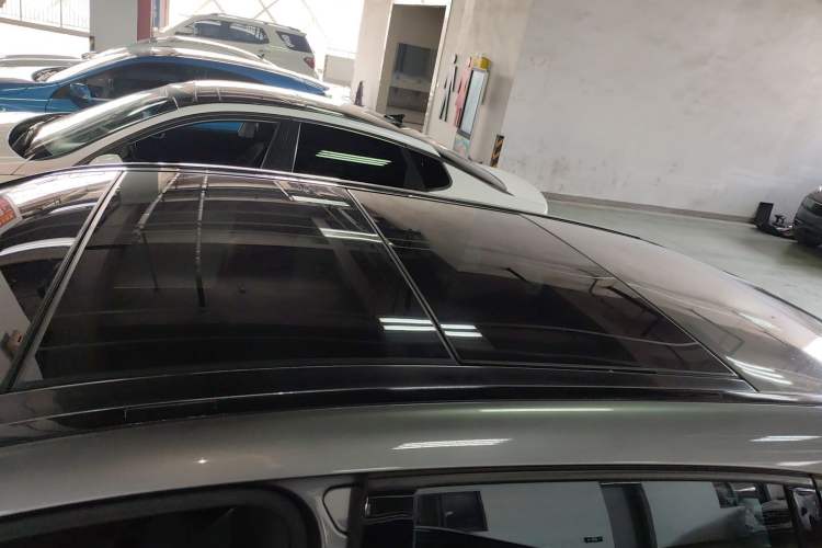 Used Mercedes-Benz B-Class 2017 B 200 Fashion Model Roof