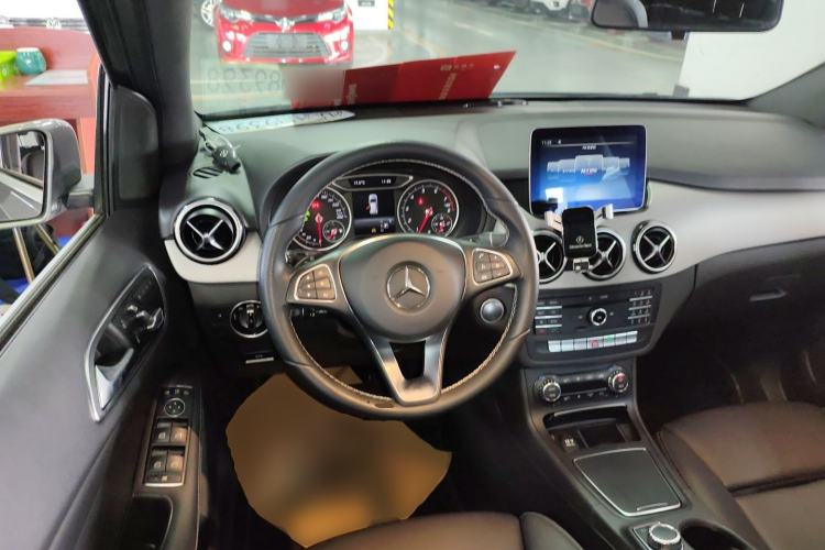 Used Mercedes-Benz B-Class 2017 B 200 Fashion Model Steering Wheel