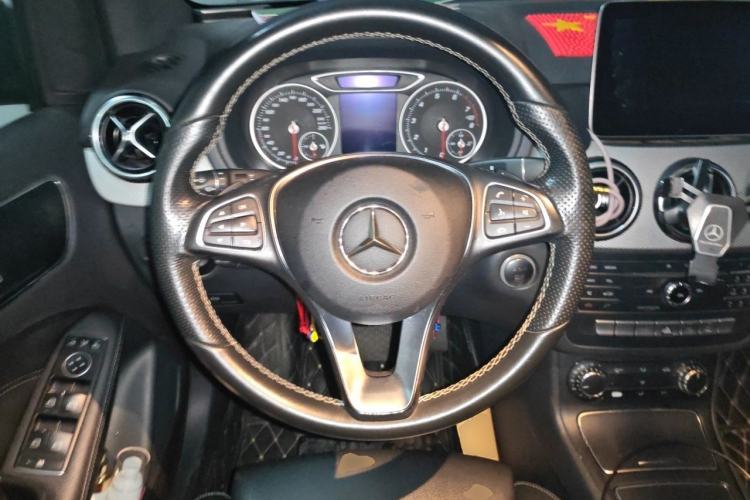 Used Mercedes-Benz B-Class 2017 B 200 Sport Edition Steering Wheel