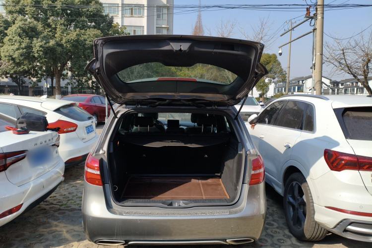 Used Mercedes-Benz B-Class 2017 B 200 Fashion Model Trunk