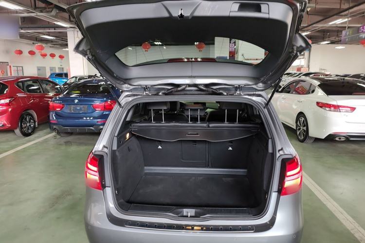 Used Mercedes-Benz B-Class 2017 B 200 Fashion Model Trunk