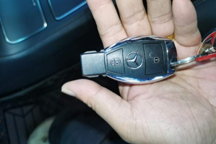 Used Mercedes-Benz B-Class 2017 B 200 Sport Edition Vehicle Key