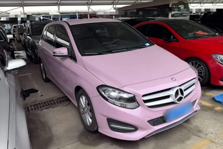 Used Mercedes-Benz B-Class 2017 B 180 Front Right 45 Deg